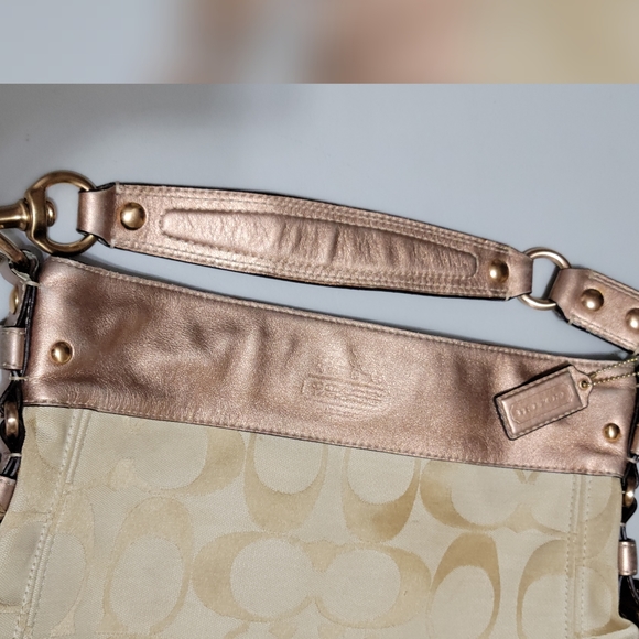 🩷RARE🩷 Authentic Coach Signature Metallic Rose Blush Large Shoulder Bag - Picture 2 of 16